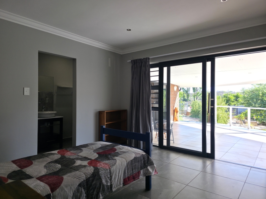 5 Bedroom Property for Sale in Noorsekloof Eastern Cape